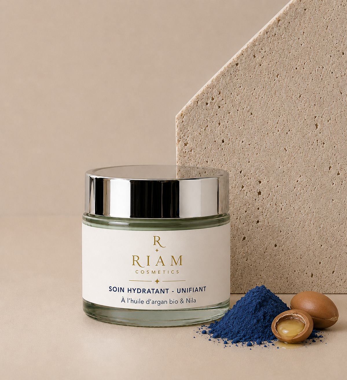 Pot de Nila Radiance Cream Riam Cosmetics avec poudre de nila et argan.