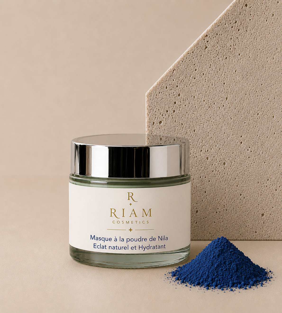 Pot de Nila Glow Mask Riam Cosmetics avec poudre de nila bleue.